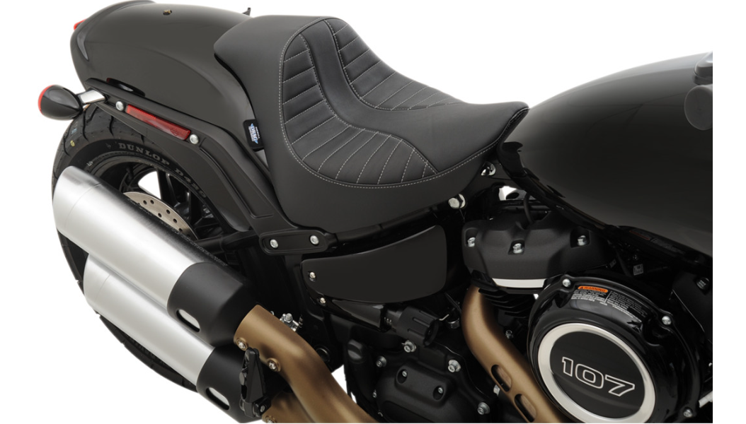 DRAG SPECIALTIES EZ-Solo Seat - Scorpion Stitch - Silver Thread - Vinyl - 21-1/2" - Fat Bob 18+ - 0802-1129