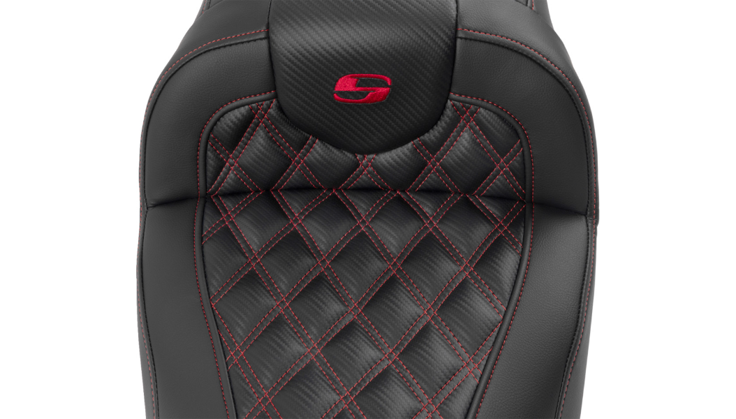 SADDLEMEN RoadSofa Seat - with Backrest - Carbon Fiber - Lattice Stitch - Red Stitch - FLTR/FLHX '23-'24 - 823-07-206B4