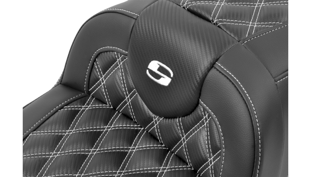 SADDLEMEN RoadSofa Seat - with Backrest - Carbon Fiber - Lattice Stitch - White Stitch - FLTR/FLHX '23-'24 - 823-07-206B6 - PartsOutlet.com.au