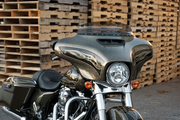 MEMPHIS SHADES Windshield Trim - Black - Holes - FLH '96-'13 MEB0947 - PartsOutlet.com.au
