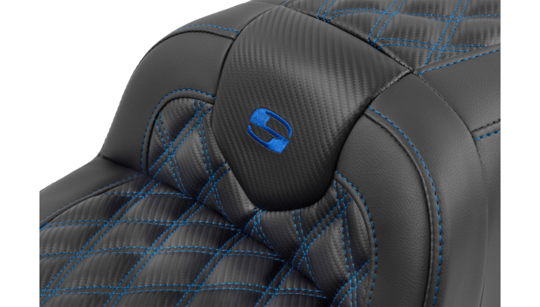 SADDLEMEN RoadSofa Seat - with Backrest - Carbon Fiber - Lattice Stitch - Blue Stitch - FLTR/FLHX '23-'24 - 823-07-206B1