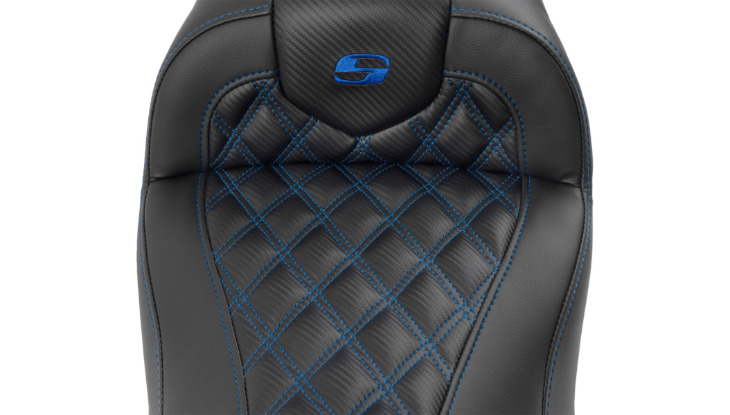 SADDLEMEN RoadSofa Seat - with Backrest - Carbon Fiber - Lattice Stitch - Blue Stitch - FLTR/FLHX '23-'24 - 823-07-206B1