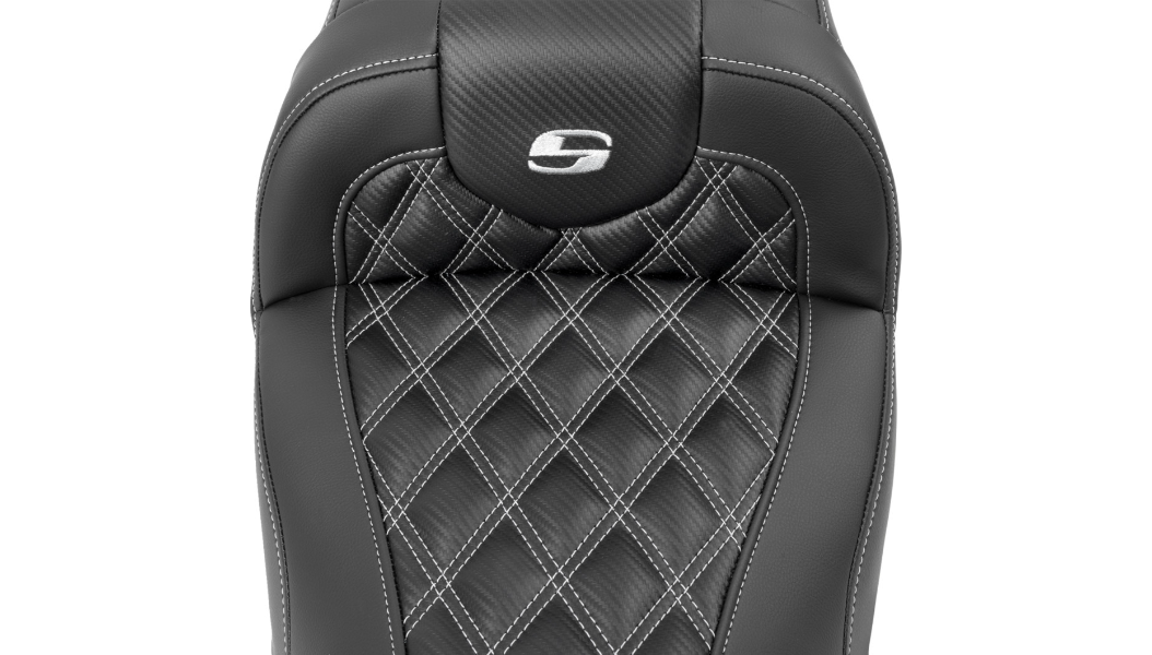 SADDLEMEN RoadSofa Seat - without Backrest - Carbon Fiber - Lattice Stitch - Silver Stitch - FL/FX '23-'24 - 823-07-20605 - PartsOutlet.com.au