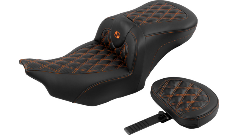 SADDLEMEN RoadSofa Seat - with Backrest - Carbon Fiber - Lattice Stitch - Orange Stitch - FLTR/FLHX '23-'25 - 823-07-206B3