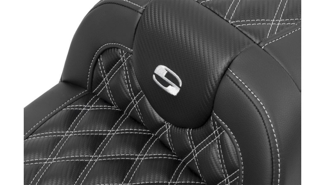 SADDLEMEN RoadSofa Seat - without Backrest - Carbon Fiber - Lattice Stitch - Silver Stitch - FL/FX '23-'24 - 823-07-20605 - PartsOutlet.com.au