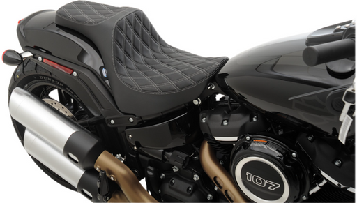 DRAG SPECIALTIES Predator III Seat - Double Diamond - Silver Stitched - Fat Bob '18-'23 - 0802-1073 - PartsOutlet.com.au