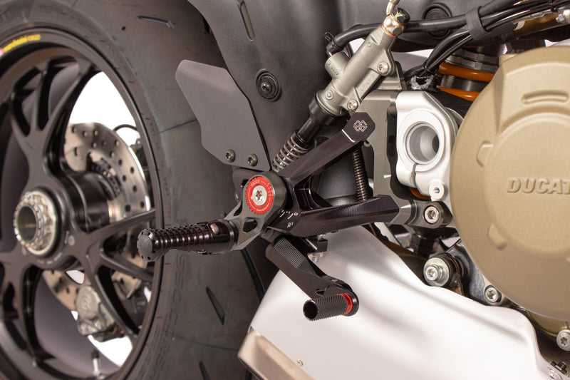 GILLES TOOLING MUE2 Rearset - Black - Ducati '20-'24 - MUE2-D02-B