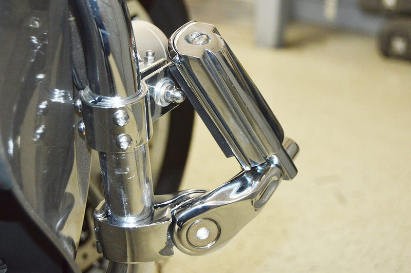 RIVCO PRODUCTS Highway Pegs with Mount - Chrome - MV120