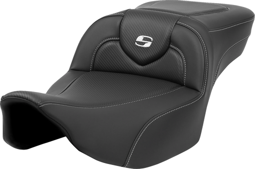 SADDLEMEN Roadsofa Extended Reach Seat - Carbon Fiber - Silver Stitch/Silver Logo - no Backrest - FL '23-'24 - 823-07-186 - PartsOutlet.com.au