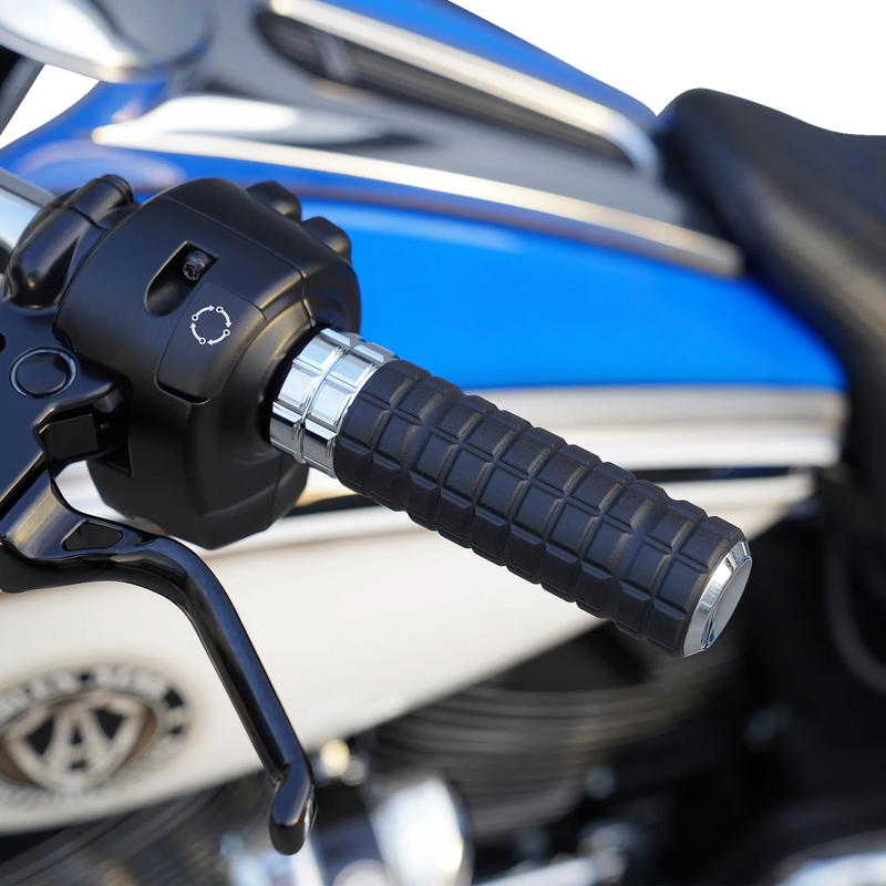 ARLEN NESS Grips - SpeedLiner - TBW - Chrome - 24-later FLHX / FLTRX - 500-063 - PartsOutlet.com.au