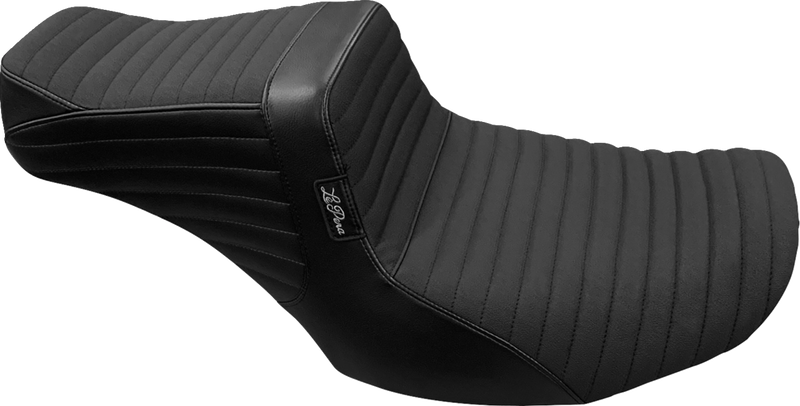 LE PERA Tailwhip Seat - Pleated w/ Gripper - FLH/FLT '23-'24 LV-587PTGP - PartsOutlet.com.au