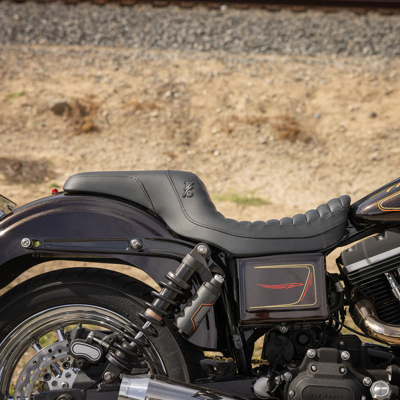 SADDLEMEN Thrashin ' Pro Series Seat - Tuck-n-Roll - Dyna '06-'17 - TS80604T