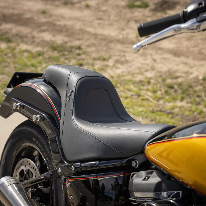 SADDLEMEN Thrashin ' Pro Series Seat - Smooth - FXLR/S/T '18-'25 - TS81829