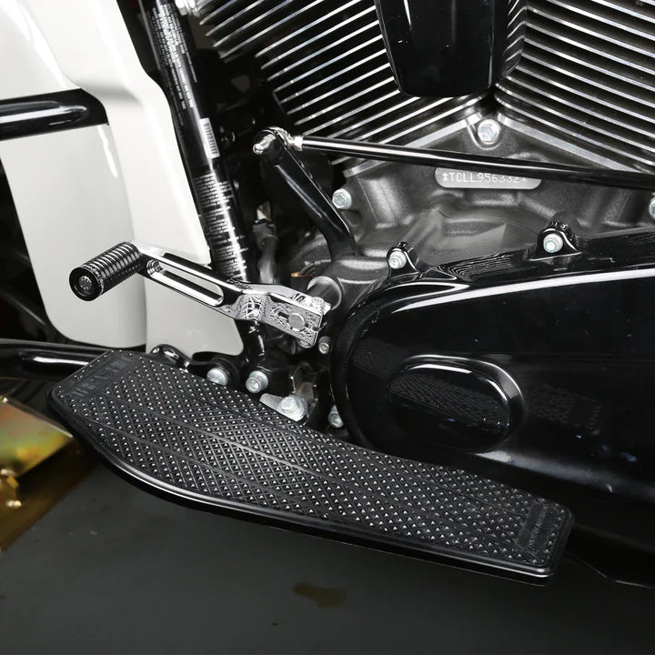 THRASHIN SUPPLY Shifter Lever - Chrome - 1" Shorter - '82-'25 Softail & '88+ FL Touring Models - TSC-2903-3