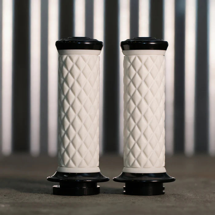 BILTWELL Grips - Alumicore - Replacement - White 6706-0201