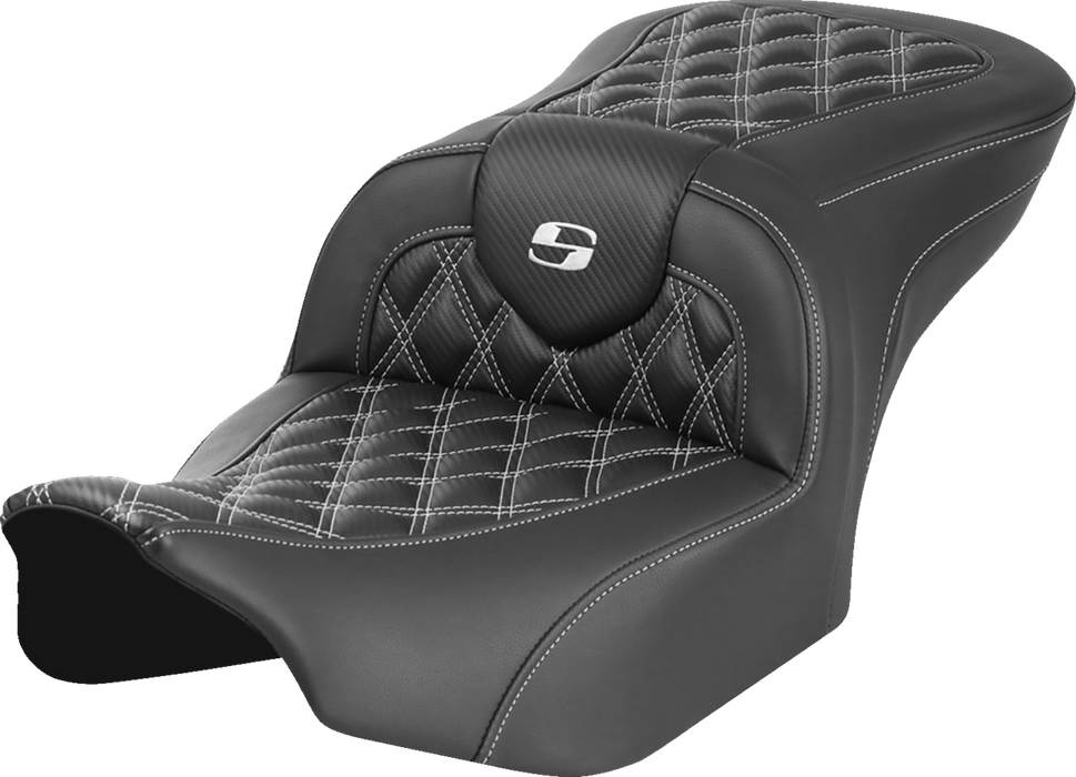 SADDLEMEN RoadSofa Seat - without Backrest - Carbon Fiber - Lattice Stitch - White Stitch - FLTR/FLHX '23-'24 - 823-07-20606 - PartsOutlet.com.au