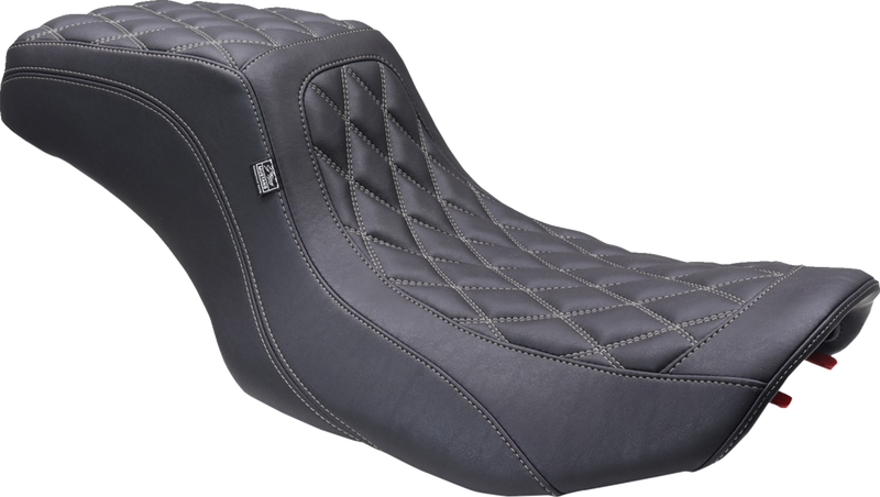 MUSTANG One Piece 2-Up Squareback Seat - Double Diamond - Gunmetal Stitch - FLH/FLT '23-'24 88415GM