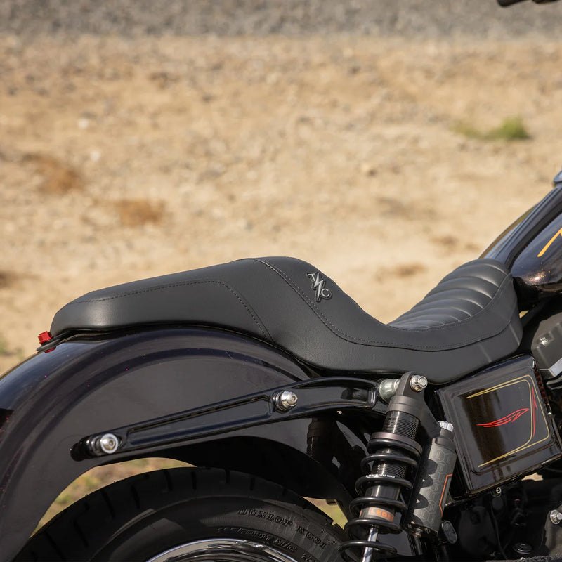SADDLEMEN Thrashin ' Pro Series Seat - Tuck-n-Roll - Dyna '06-'17 - TS80604T
