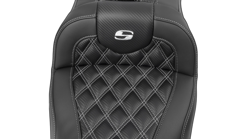 SADDLEMEN RoadSofa Seat - with Backrest - Carbon Fiber - Lattice Stitch - Silver Stitch - FLTR/FLHX '23-'24 - 823-07-206B5 - PartsOutlet.com.au
