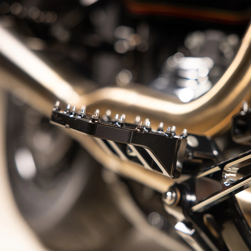 THRASHIN SUPPLY Mini Aggressor Floorboards - Black - Front - Softail '18-'25 - TSC-2031-1-SF