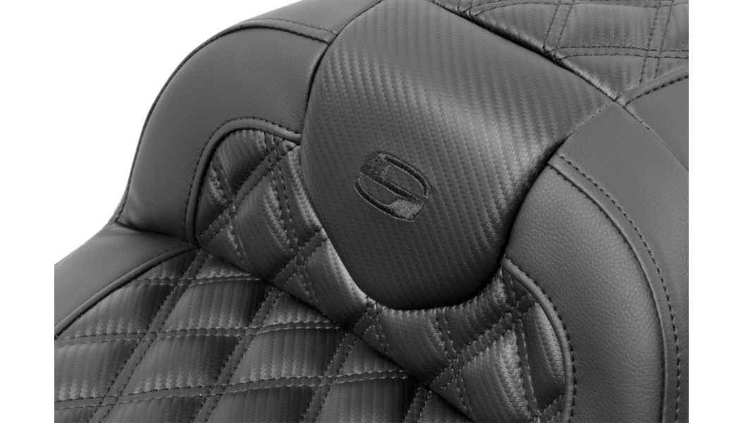 SADDLEMEN RoadSofa Seat - with Backrest - Carbon Fiber - Lattice Stitch - FLTR/FLHX '23-'24 - 823-07-206B0