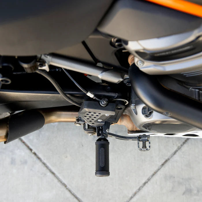 BILTWELL Norman Foot Pegs - Black - Softail '18+ - 7004-204-03 - PartsOutlet.com.au