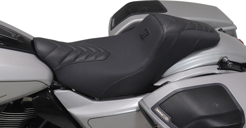 MUSTANG Kodlin Signature Series Squareback* Seat - Black w/ Gunmetal Stitch - FLH/FLT '23-'24 76324GM