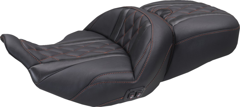 MUSTANG Heated Super Touring One Piece 2-Up Seat - Deluxe Diamond - American Beauty Stitch - FLT/FLH '23-'25 89410AB