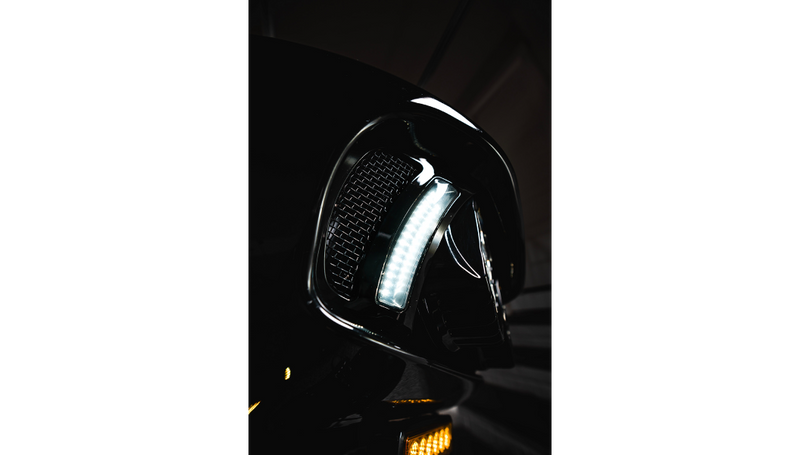 CUSTOM DYNAMICS LED Vent Insert - Amber/White - Black w/ Black Mesh - FL '15-'25 -  CD-RG-V-AW2-BB