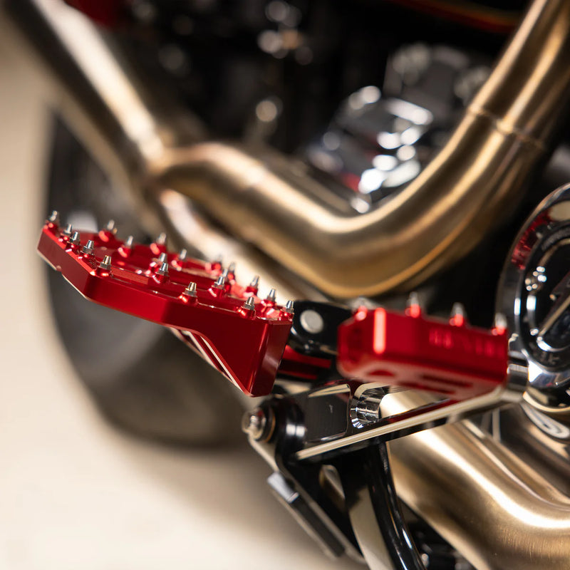 THRASHIN SUPPLY Mini Aggressor Floorboards - Red - Front - Softail '18-'25 - TSC-2031-2-SF
