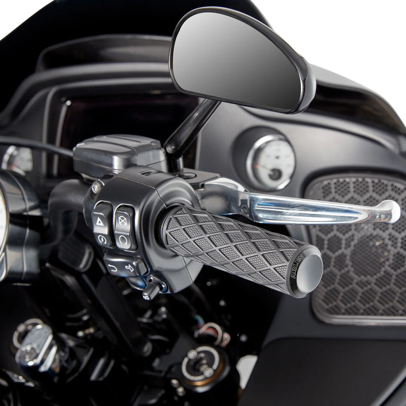 ARLEN NESS Grips - Diamond - TBW - Black - 24-later FLHX / FLTRX - 500-058 - PartsOutlet.com.au