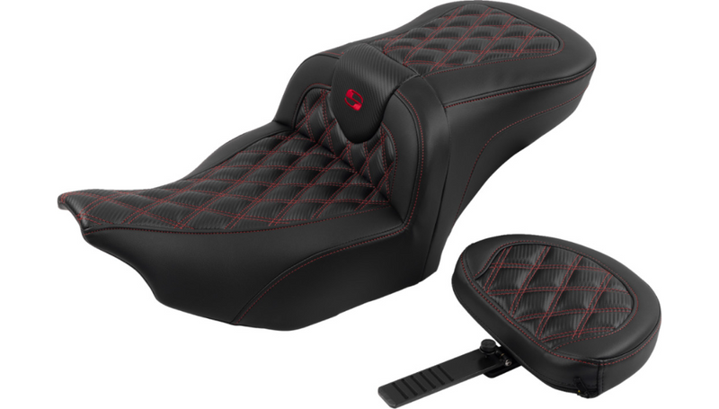 SADDLEMEN RoadSofa Seat - with Backrest - Carbon Fiber - Lattice Stitch - Red Stitch - FLTR/FLHX '23-'25 - 823-07-206B4