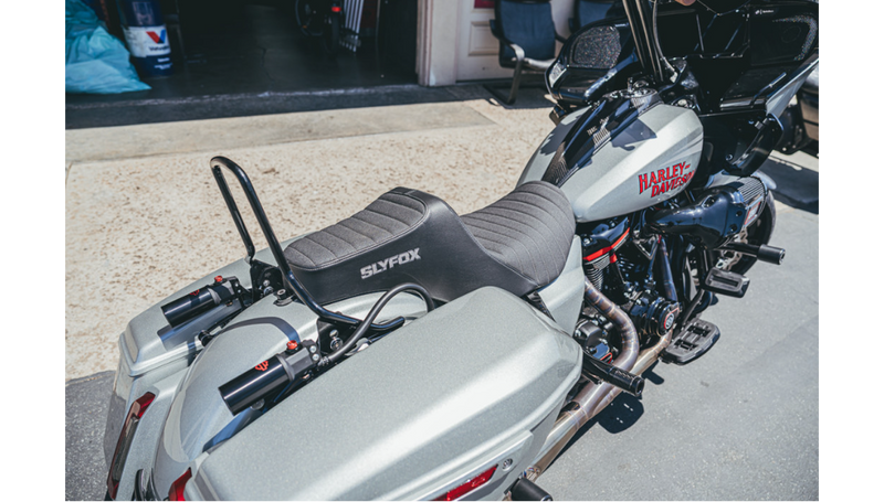 SLYFOX Highnoon Seat - Vinyl - Classic Stitch - Gray Logo - FLH/FLT '23-'24 - 4704B-SlyFox