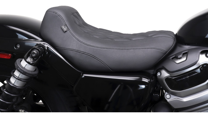 MUSTANG Tripper Solo Seat - Double Diamond - Nightster '22-'25 - 83100