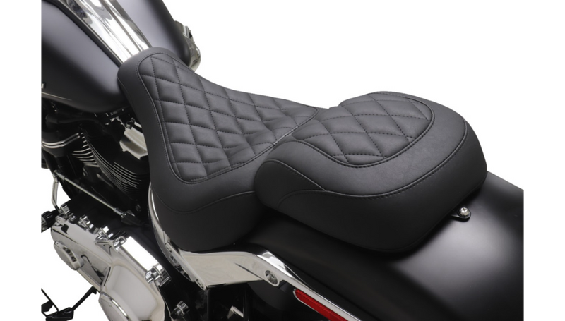 MUSTANG Wide Tripper Solo Seat - no Backrest - Diamond - Black Stitch - FXBR '23-'25 - 85033