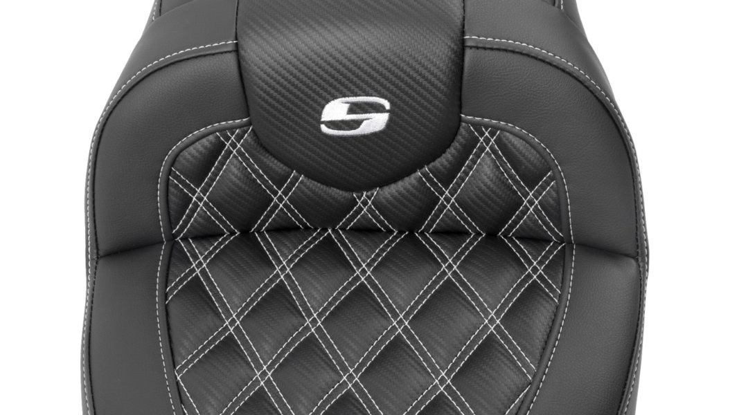 SADDLEMEN RoadSofa Seat - with Backrest - Carbon Fiber - Lattice Stitch - White Stitch - FLTR/FLHX '23-'24 - 823-07-206B6 - PartsOutlet.com.au