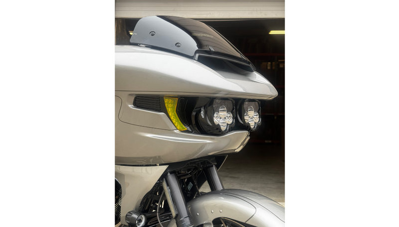 CUSTOM DYNAMICS Shark Demon? Turn Signal Vents - Yellow Lens - FL '23-'25 - SD-RG23-VTS-AB