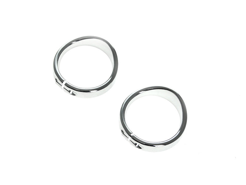 Peaked Visor Style Turn Signal Trim Ring – Chrome. Fits Front on FLSTC Softail 1986-2017, Rear on FLSTC Softail 1994-2017 & Front & Rear on Road King 2014up & Touring 1988-2013 all with Large Flat Lens Turn Signals