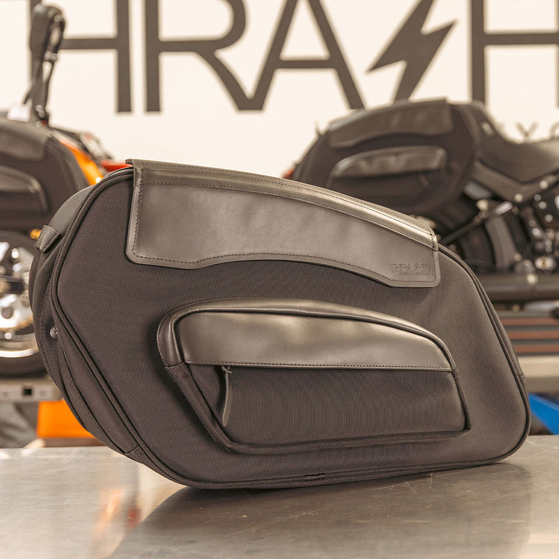 THRASHIN SUPPLY CO. Sport Saddlebags - Dyna / M8 Softail - 60 Liter TSB-0024