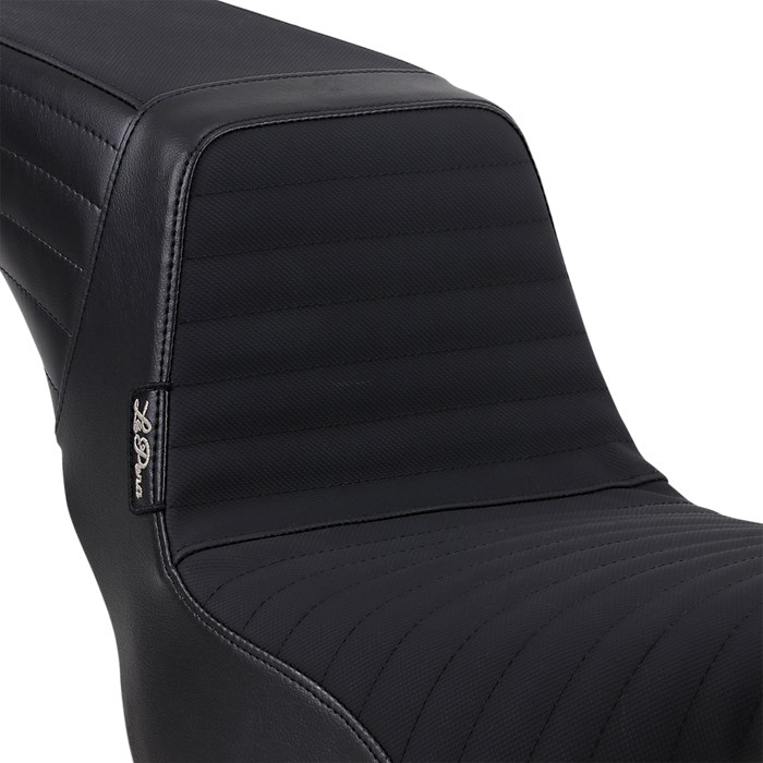 LE PERA Kickflip Seat - Pleated Grip - Softail '18+ LYR-590PTGP