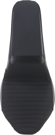LE PERA Kickflip Seat - Pleated Grip - Softail '18+ LYR-590PTGP - PartsOutlet.com.au