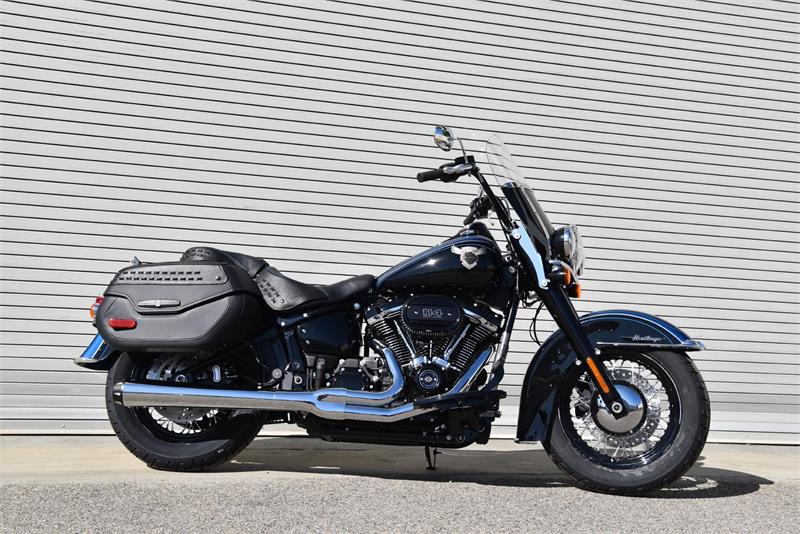 BASSANI XHAUST Road Rage 2:1 Touring Exhaust System for 2018-2021 Softail Heritage, Deluxe & Sport Glide- Chrome 1S91R