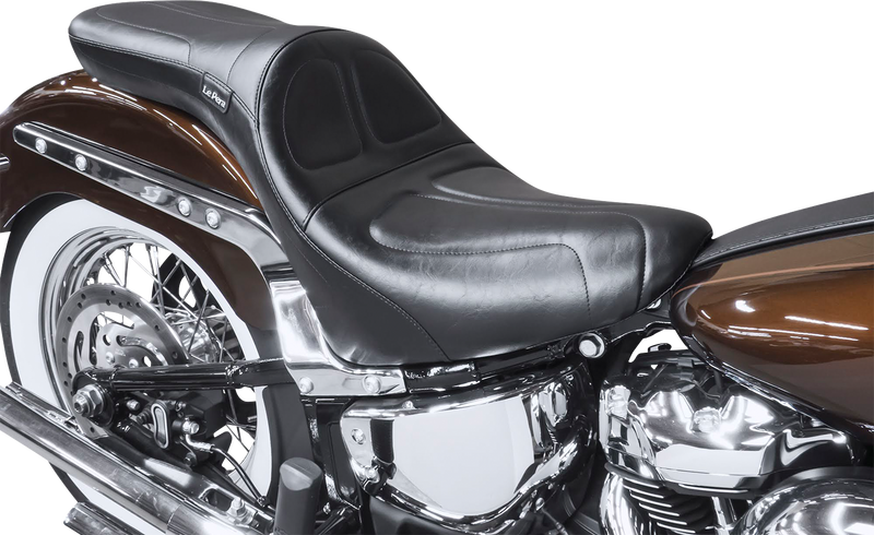 LE PERA Maverick Seat - Smooth - Black LYR-910S - PartsOutlet.com.au