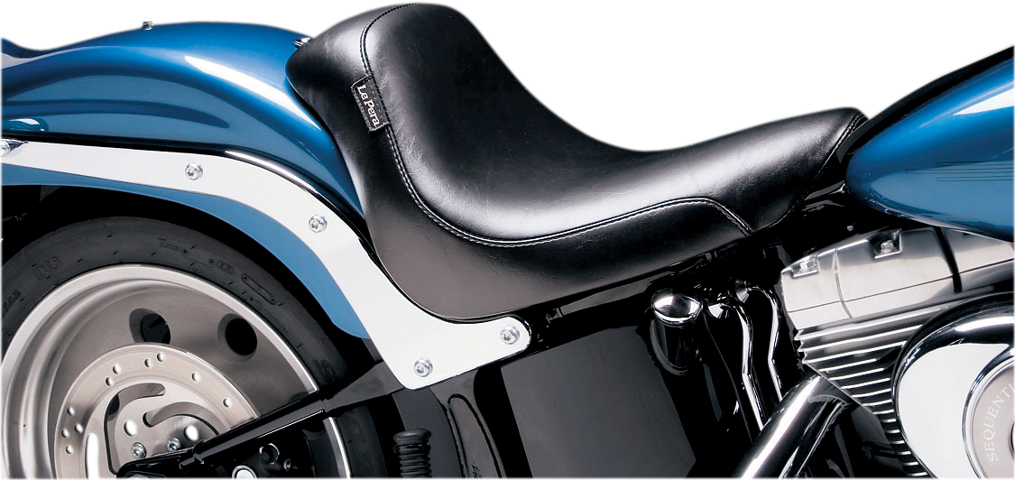 LE PERA Silhouette Deluxe Solo Seat. Fits Softail 2006-2017 With 200 OEM Rear Tyre - LK-800
